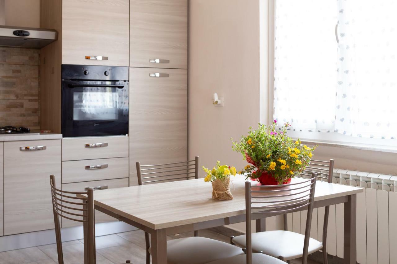 Fellini By Luce Stellata Apartment เอาล์ลา ภายนอก รูปภาพ
